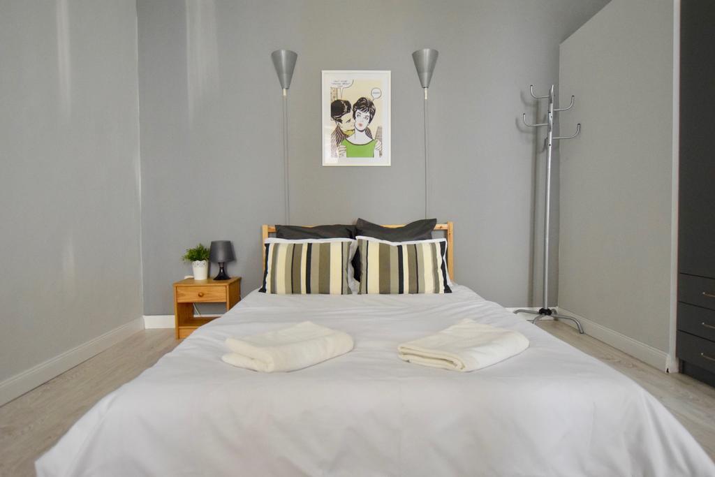 Apartment Budget By Hi5 - Október 6 Str 4